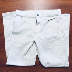 White denim jeans